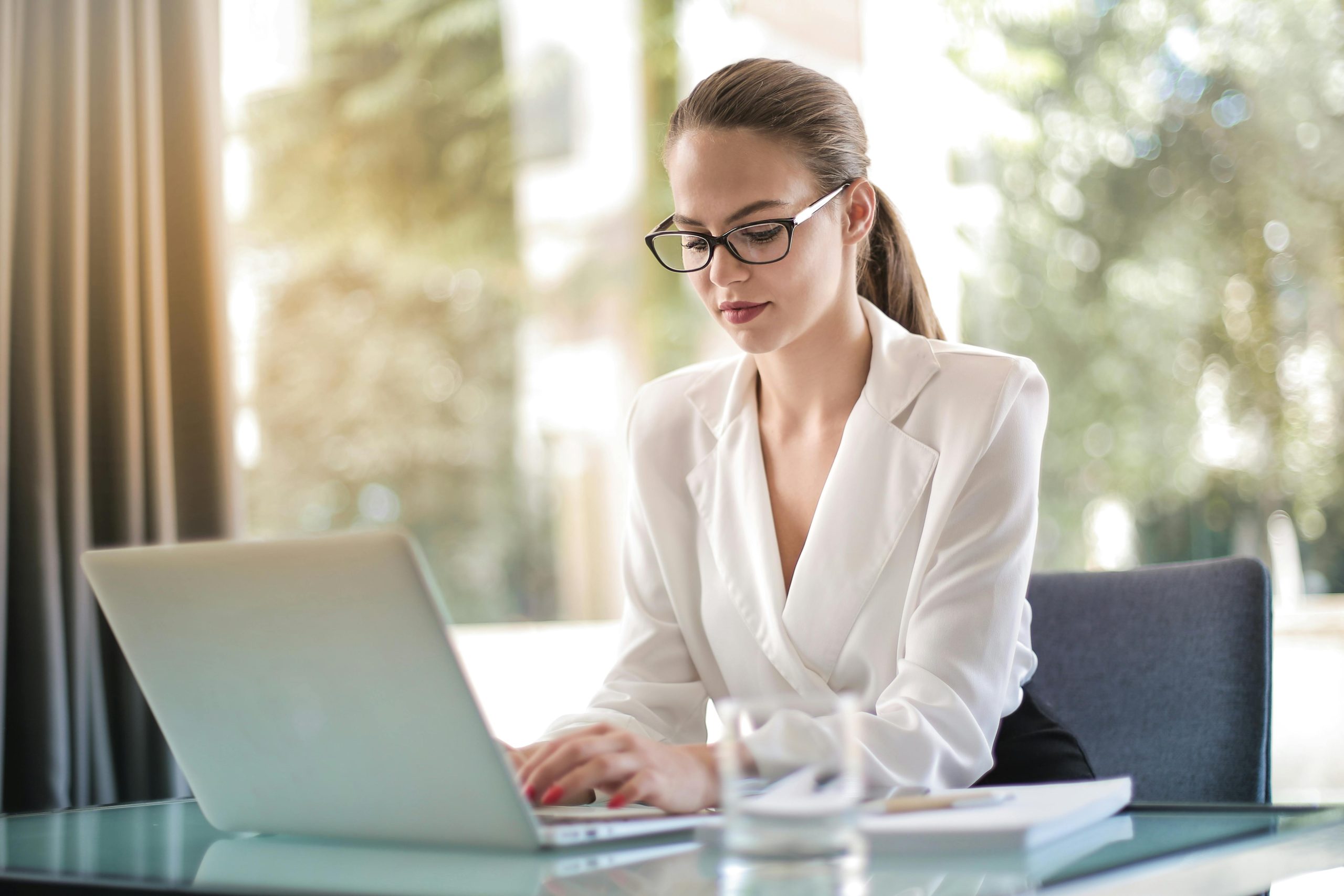 Professional preparing negotiation strategy using BATNA advantage